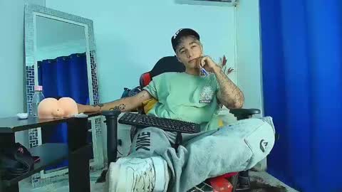 Snapshot of zacktk7 chatting on 02-24-25, 09:09 zack online show from 02-24-25, 09:09