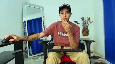 Snapshot of zacktk7 chatting on 02-27-25, 11:26 zack online show from 02-27-25, 11:26