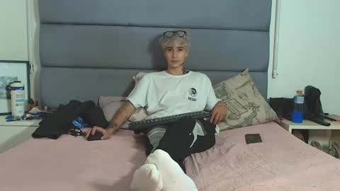 Snapshot of zacktk7 chatting on 03-03-25, 09:37 zack online show from 03-03-25, 09:37