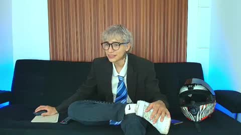 Snapshot of zacktk7 chatting on 03-04-25, 08:05 zack online show from 03-04-25, 08:05