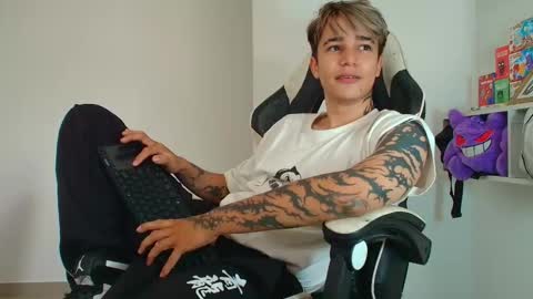 Snapshot of zacktk7 chatting on 02-03-26, 08:25 zack online show from 02-03-26, 08:25