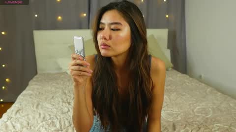 Marina online show from 11-10-25, 03:27