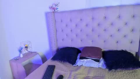 Snapshot of zafiralux chatting on 07-25-26, 12:53 ZafiraLux online show from 07-25-26, 12:53