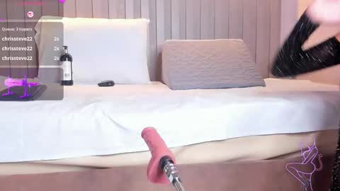 Snapshot of zafiro11_ chatting on 02-03-26, 06:40 Zafiro online show from 02-03-26, 06:40