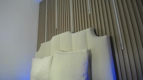 Snapshot of zafiro_cat chatting on 05-08-26, 06:30 Zafiro online show from 05-08-26, 06:30