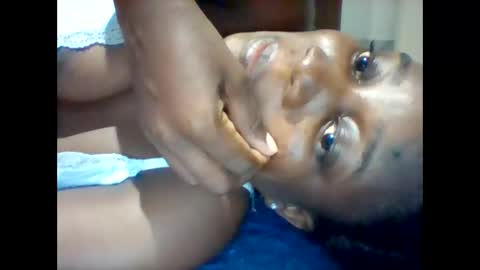 Snapshot of zainxxxx chatting on 06-10-26, 08:08 zainxxxx online show from 06-10-26, 08:08