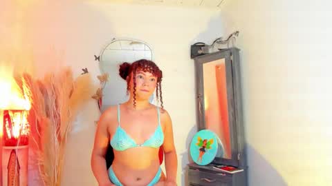 Snapshot of zaira_breeze4 chatting on 12-16-25, 10:04 ZAIRA online show from 12-16-25, 10:04