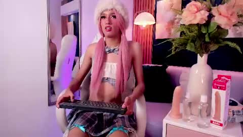Snapshot of zaira_foox chatting on 06-14-26, 04:14 Zaira online show from 06-14-26, 04:14