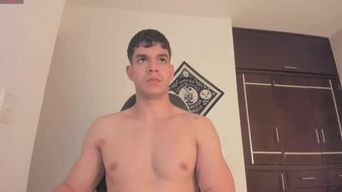 Snapshot of zamir_scott chatting on 11-19-25, 10:10 zamir online show from 11-19-25, 10:10