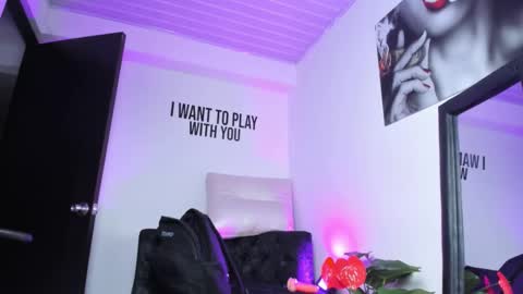 Snapshot of zamira_taylor chatting on 02-26-25, 01:53 zamira_taylor online show from 02-26-25, 01:53