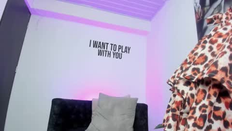 Snapshot of zamira_taylor chatting on 03-07-25, 01:53 zamira_taylor online show from 03-07-25, 01:53