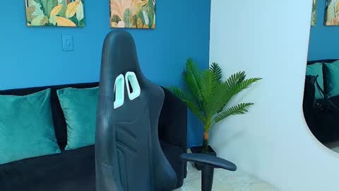 Snapshot of zamira_taylor chatting on 09-19-25, 04:25 zamira_taylor online show from 09-19-25, 04:25