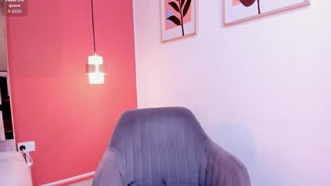 Snapshot of zamira_taylor chatting on 05-15-26, 11:01 zamira_taylor online show from 05-15-26, 11:01