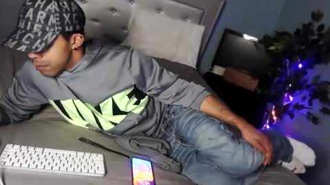 Snapshot of zamoraedii1994 chatting on 01-17-25, 05:21 Edii online show from 01-17-25, 05:21