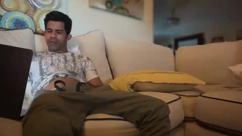 Snapshot of zamoraedii1994 chatting on 12-15-25, 01:37 Edii online show from 12-15-25, 01:37