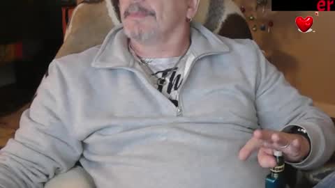 Snapshot of zander007 chatting on 11-14-25, 03:33 zander007 online show from 11-14-25, 03:33