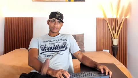 Zander online show from 03-26-26, 02:33