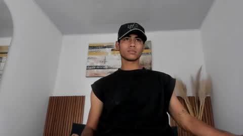 Zander online show from 04-18-26, 01:37