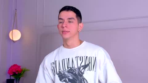Snapshot of zanedawson chatting on 10-03-25, 03:14 Zane Dawson online show from 10-03-25, 03:14