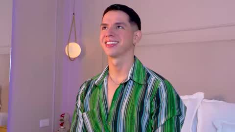 Zane Dawson online show from 11-22-25, 03:49