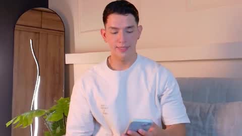 Zane Dawson online show from 12-16-25, 07:30