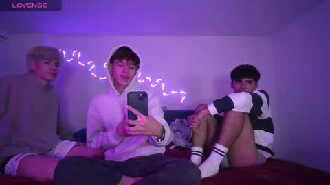 Tiiago Mallz online show from 12-29-24, 07:39