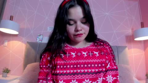 Snapshot of zara__sweet chatting on 12-24-24, 03:37 Zara Sweet online show from 12-24-24, 03:37
