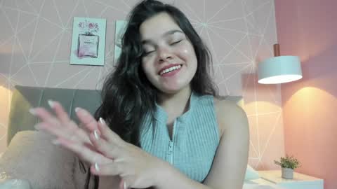 Snapshot of zara__sweet chatting on 12-30-24, 07:00 Zara Sweet online show from 12-30-24, 07:00