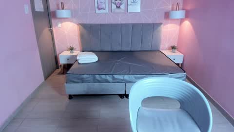 Snapshot of zara__sweet chatting on 01-24-25, 12:20 Zara Sweet online show from 01-24-25, 12:20