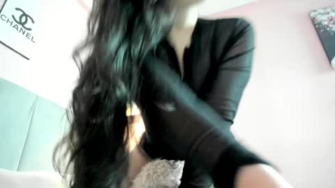 Snapshot of zara__sweet chatting on 01-27-25, 04:11 Zara Sweet online show from 01-27-25, 04:11