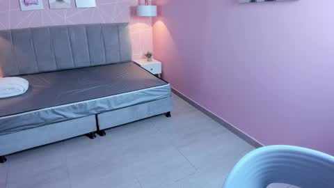 Snapshot of zara__sweet chatting on 02-14-25, 12:36 Zara Sweet online show from 02-14-25, 12:36