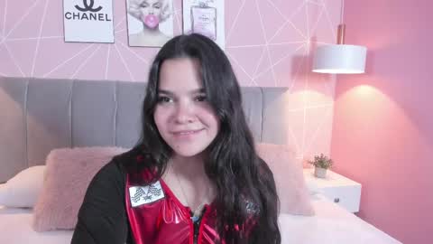 Snapshot of zara__sweet chatting on 02-18-25, 03:54 Zara Sweet online show from 02-18-25, 03:54