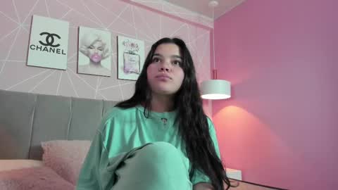 Snapshot of zara__sweet chatting on 02-24-25, 06:47 Zara Sweet online show from 02-24-25, 06:47