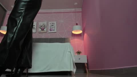 Snapshot of zara__sweet chatting on 02-28-25, 03:37 Zara Sweet online show from 02-28-25, 03:37
