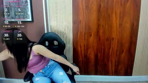 Snapshot of zara_andersson chatting on 10-12-25, 01:54 Zara online show from 10-12-25, 01:54