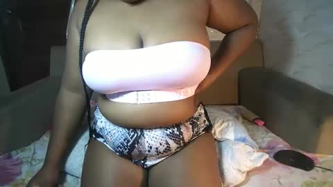 Snapshot of zara_dane chatting on 09-23-25, 01:52 Zara Dane online show from 09-23-25, 01:52