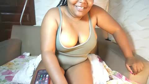 Snapshot of zara_dane chatting on 09-29-25, 06:40 Zara Dane online show from 09-29-25, 06:40