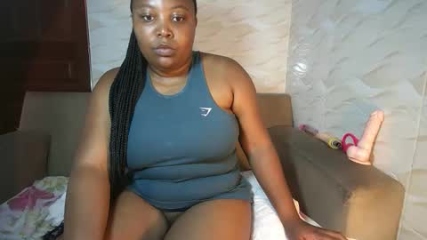 Snapshot of zara_dane chatting on 10-15-25, 04:56 Zara Dane online show from 10-15-25, 04:56