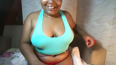 Snapshot of zara_dane chatting on 10-15-25, 08:53 Zara Dane online show from 10-15-25, 08:53