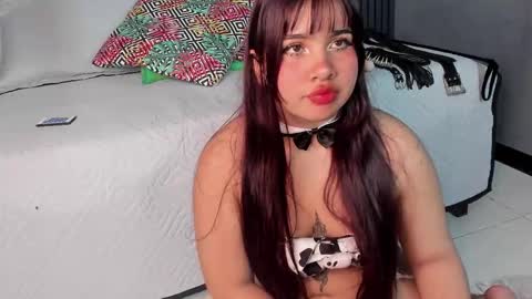 Snapshot of zara_snow chatting on 02-04-26, 04:24 zara online show from 02-04-26, 04:24