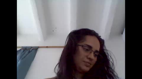 Snapshot of zaraa_lopez chatting on 11-15-25, 12:45 zaraa_lopez online show from 11-15-25, 12:45