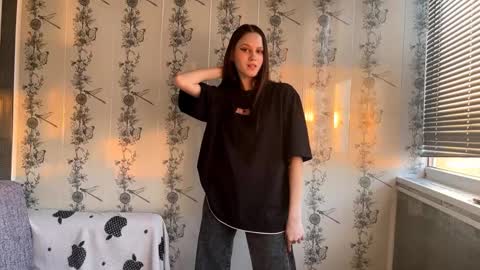 ZARA 18yo online show from 02-28-25, 01:47