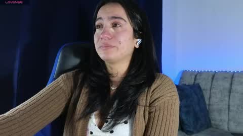 Snapshot of zaradames_ chatting on 04-26-26, 05:27 zaradames_ online show from 04-26-26, 05:27