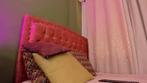 Zara . online show from 12-22-25, 01:41