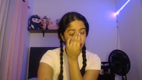 Snapshot of zarah_v chatting on 06-16-26, 09:56 Fernanda online show from 06-16-26, 09:56