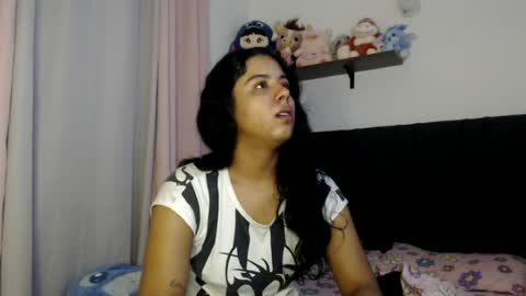 Snapshot of zarah_v chatting on 06-27-26, 10:09 Fernanda online show from 06-27-26, 10:09