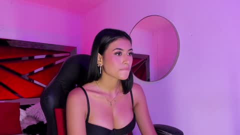 Zara Lim  online show from 01-20-25, 06:32