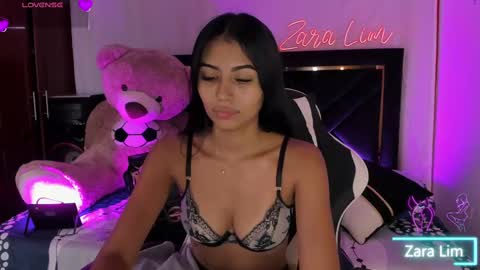 Zara Lim  online show from 09-30-25, 02:55