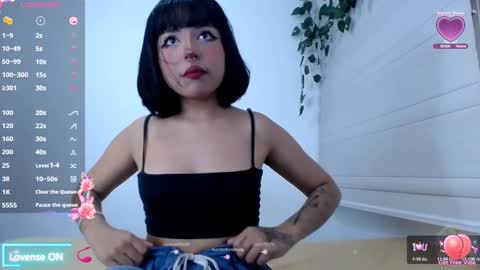 Snapshot of zaramuley chatting on 01-23-25, 01:41 Zara muley online show from 01-23-25, 01:41