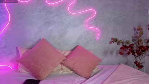 ZaraQuiinn online show from 05-22-26, 03:06